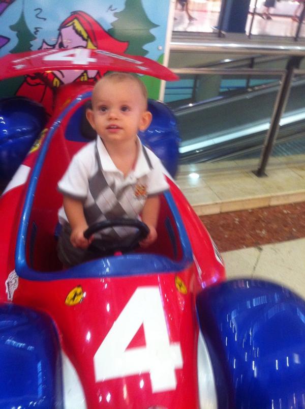 gutipatum's tweet photo. A toda velocidad!!!! http://t.co/SfRG3FG7l9