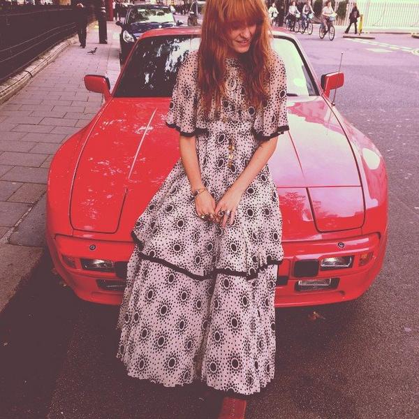 flosMachine7's tweet image. "@ouhoh ThankYou to @isamachine for taking this hippie out for a spin in the 'Barbie ferrari'"
