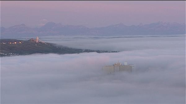GlobalCalgary's tweet image. WATCH: Time-lapse video shows the beauty of this morning's fog: bit.ly/1lkIiFd @jordanwitzel  #YYC