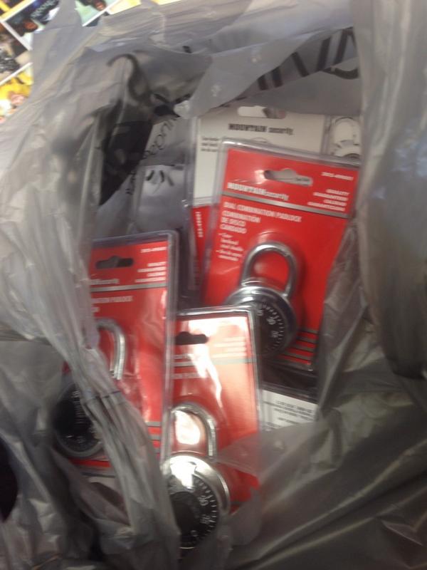 WillardPenny's tweet image. Will we ever get them all locked up? #lockerprobs #newlocks #macsbacktoschool