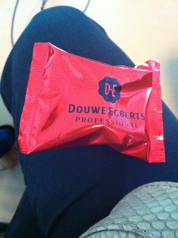 DCCVS's tweet photo. Wat n Warm Welkom bij DE zo na de vakantie...! #DEinspiratie http://t.co/iKCrsuQADt