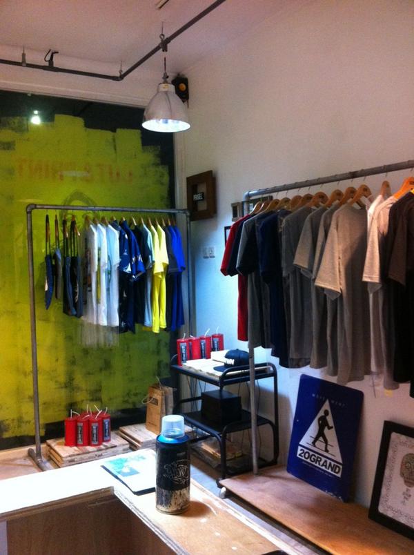 PRIGELGALLERY's tweet photo. We are OPEN! Until 8pm http://t.co/yRlv7YMKR8