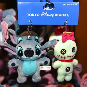 Mezzomikiのディズニーブログ 在 Twitter 上 ぬいぐるみやペアグッズも ディズニーランドで買えるスティッチのグッズお土産まとめ Http T Co Nccurjunma 人気のスティッチグッズをまとめて紹介します Http T Co Zd6tk5oevg Twitter