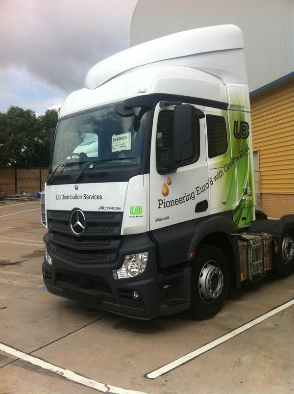 bioltec's tweet image. Projekt in UK: "Pioneering Euro 6 with Green Fuel" - two Mercedes Actros new (Euro 6) are converted to renewable fuel
