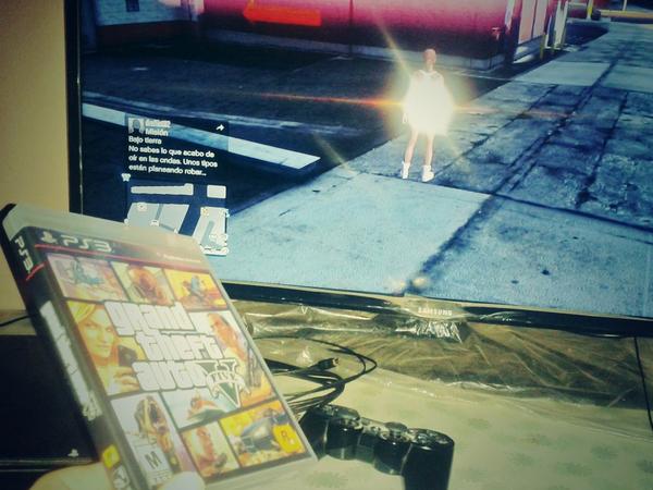 AndreeOlivos's tweet image. &quot;@emoltv: Hoy es el día mundial del gamer 🎮 y en #SemanaTech premiamos a nuestro follower más gamer» Feliz día!!!