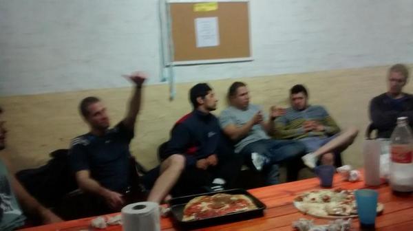 GuardavidasTigr's tweet photo. Cena de camaraderia!!! Por la unidad de los Guardavidas de todos los Polideportivos!!! http://t.co/evWPNivdRf