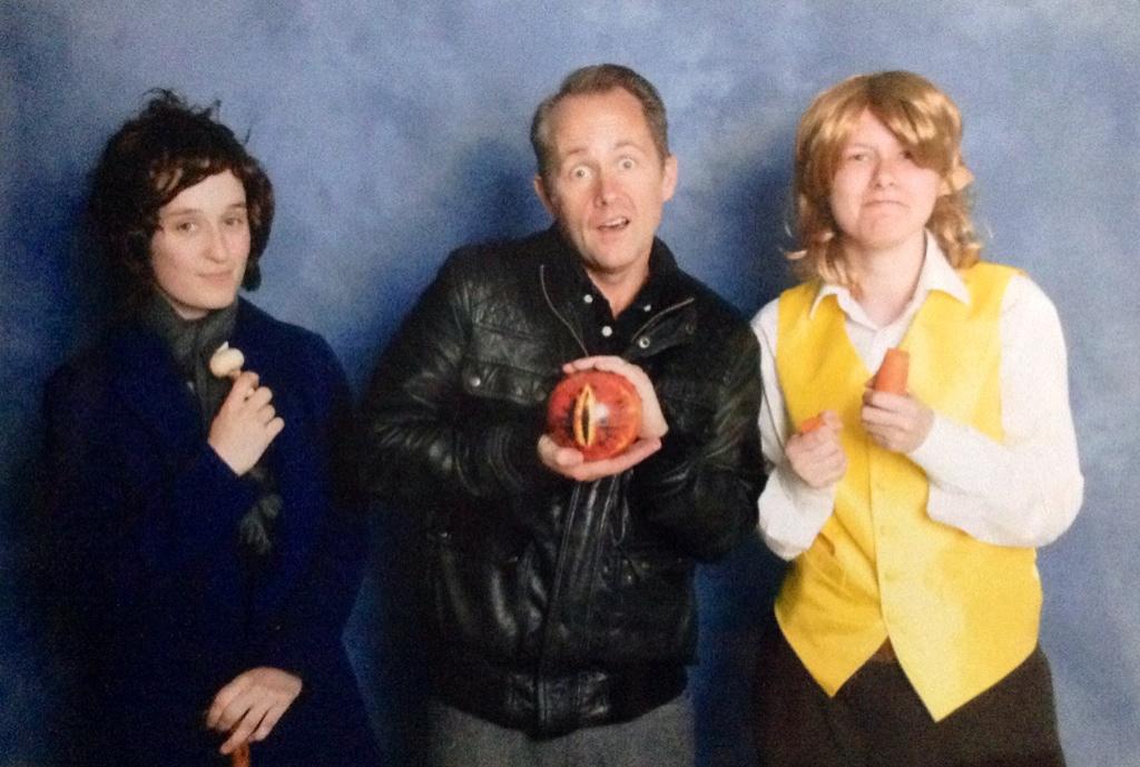 Happy slightly belated birthday to Pippin himself (Billy Boyd!). From Merry (me) & Pippin (Sammy) 
