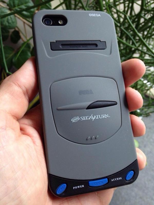 DrevetCyril's tweet photo. Ooooh la belle coque d'iPhone de gamer @SEGA_France #saturn ! @Gameblog : http://t.co/HrkAz7nNUc