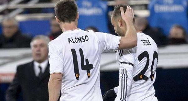 RMadridInfo's tweet photo. Twt @JeseRodriguez10: "Thank you for all your advice. We will miss you @XabiAlonso" http://t.co/VtGt8wyIMH