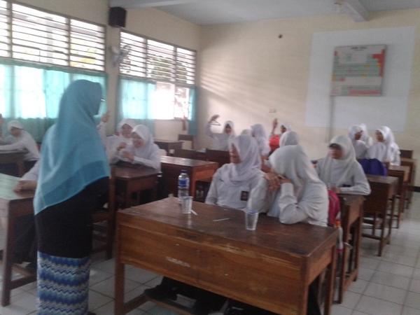 Keputrian SMAN5 tweet media