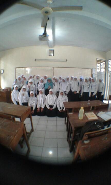 Keputrian SMAN5 tweet media