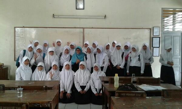 Keputrian SMAN5 tweet media