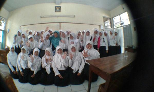 Keputrian SMAN5 tweet media