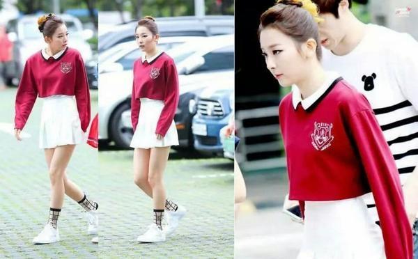 ACE_store's tweet photo. [PROMO PO-12 SEPT] RED VELVET SWEATER (pakai kerah, AVAIL Croptee &amp; Full). hrg @145rb. FAST LINE/SMS 081262139355 http://t.co/rsNQrbBepm