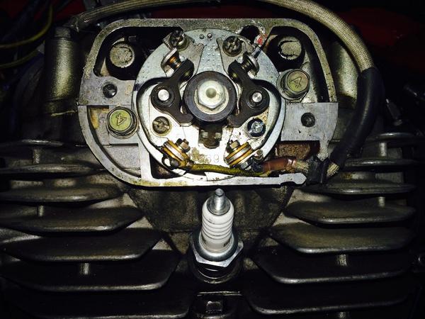 MeadMoto's tweet image. Honda twin timing... Science, art, or magic. Sometimes I wonder. #caféracer #motobuild