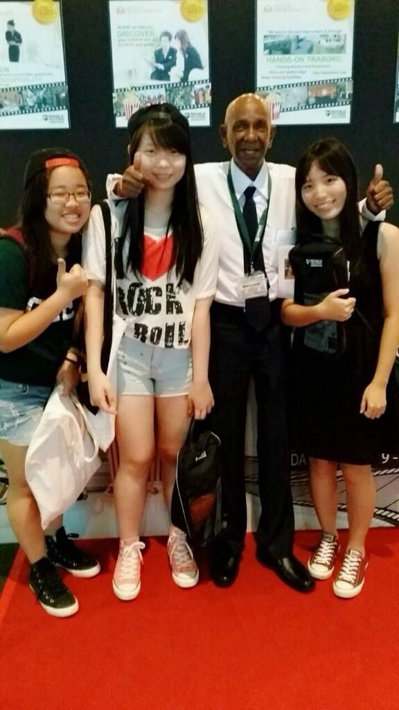 carolineyilin's tweet photo. #RIPDavidBala Uncle Muthu you'll be missed. Rest in peace 😔💐 http://t.co/r7QKyR0bOV