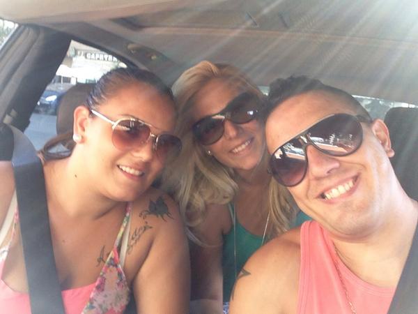arancha_fcb's tweet photo. Vamos que nos vamos !!! 😁 @LauraRaigal @MIGUEL_AMC84 http://t.co/JshhIZDR1u