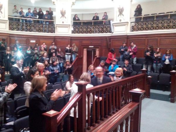 fcornu's tweet image. Ovación al Profesor Humberto Podetti @RelConsumo