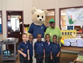 SteriBear's tweet photo. Mayor Karen @karenaboutgary & I #EnjoyingOurWork handing out #school supplies. Kiddos gave good bear hugs! #BTS http://t.co/WDFTpH3XnZ