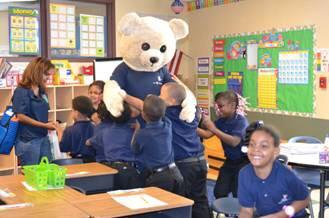 SteriBear's tweet photo. Mayor Karen @karenaboutgary & I #EnjoyingOurWork handing out #school supplies. Kiddos gave good bear hugs! #BTS http://t.co/WDFTpH3XnZ