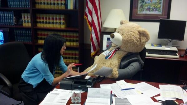 politicalgirlie's tweet photo. Time for a quick briefing with #brianbear before #CALeg goes back in to session http://t.co/jzguDej20n