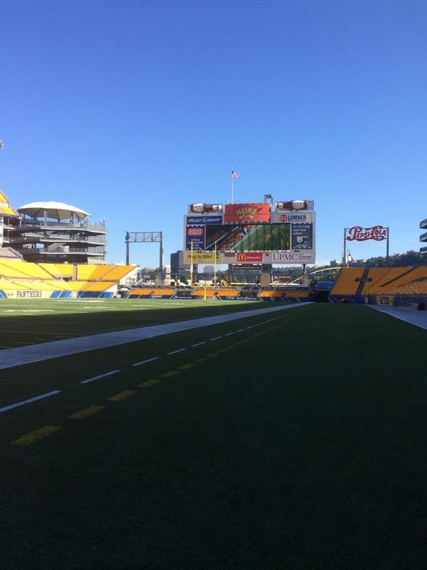 JackieFabs's tweet image. I get to cheer here tomorrow 😍 #HeinzFeild