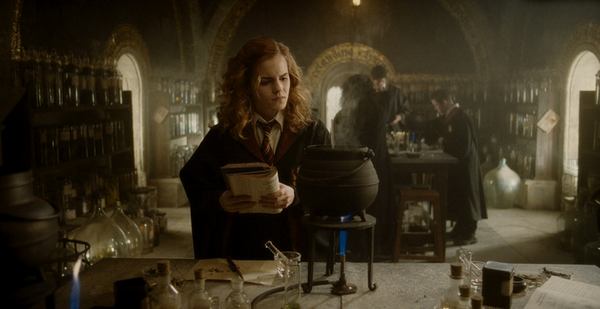 GCthetwirler's tweet photo. @HotTopic  Day 4 (since I just realized I've been using the wrong hashtag) #WishIWasAtHogwartsSweeps http://t.co/yrJ0JnHlI6