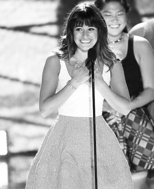 Happy birthday to the gorgeous Lea Michele!! Love u babe!    True inspiration!! 