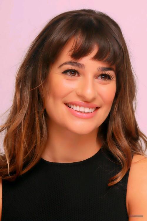 Happy birthday to the gorgeous and talented Lea Michele, I love you, have a good one      