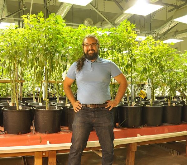 DHNClones's tweet photo. Karl Marx said " To be radical is to grasp things by the root." We've got roots galore! http://t.co/tqFqozmUvv http://t.co/54whHVNiI3