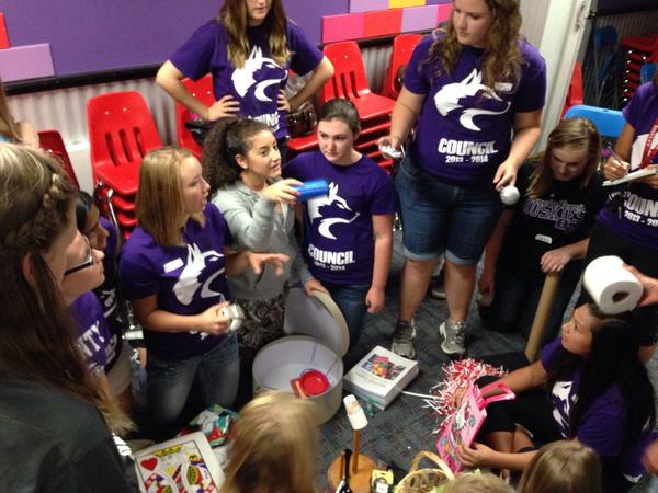 dcstucosponsors's tweet photo. DC StuCo making awesome leaders @LCon2014. Go huskies! http://t.co/sVsVDdL2ES