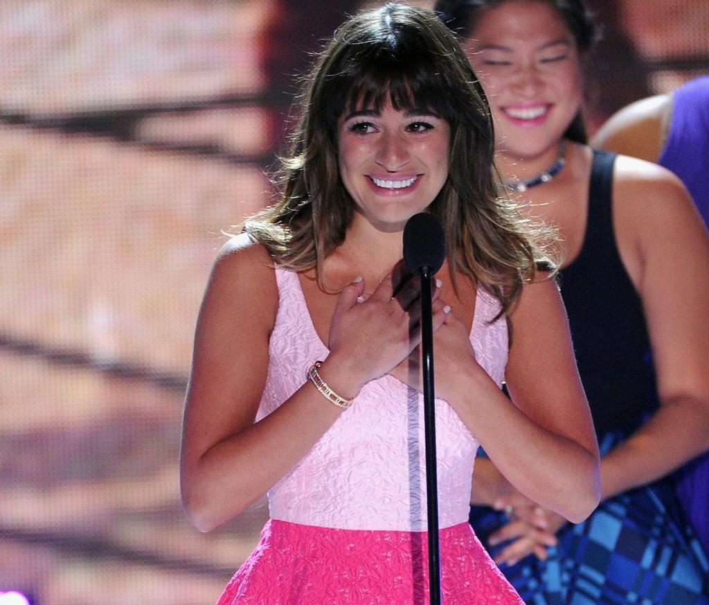 Esse sorriso 
Essa menina
Essa Mulher
Essa guerreira
28 anos
eu te amo Lea Michele 
Happy Bday To Our Star 