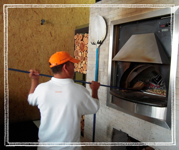 PizzaSpicchio's tweet photo. Ven por tu #Spicchio ya se esta cocinando. http://t.co/lCv3pF64fJ