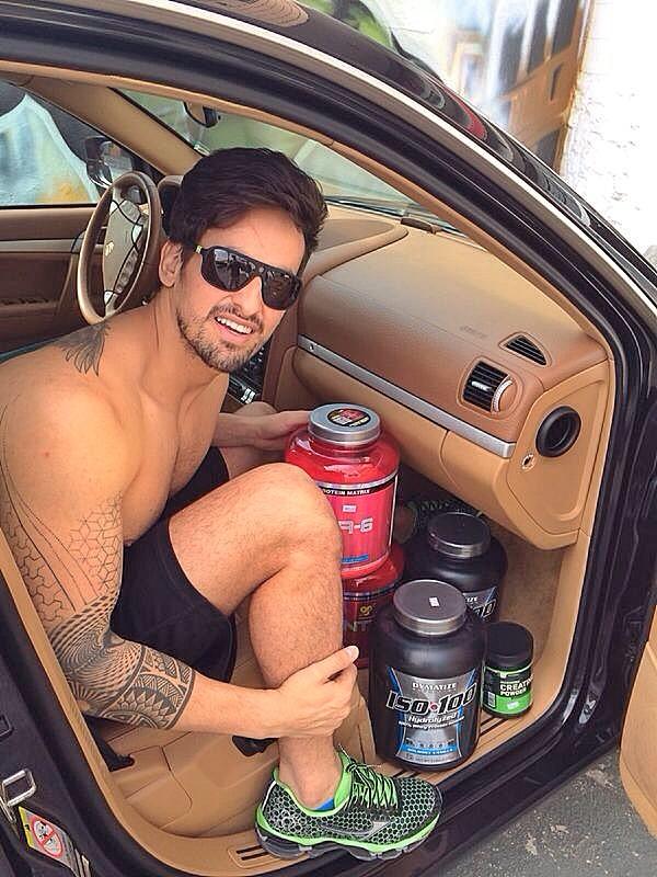 leorodriguezbr's tweet photo. Renovando o estoque na loja mais top do universo! Obrigado irmΓ£o @brn1984 Bruno #BodyFusion @bodyfusionsp http://t.co/aYG8OiYL3P