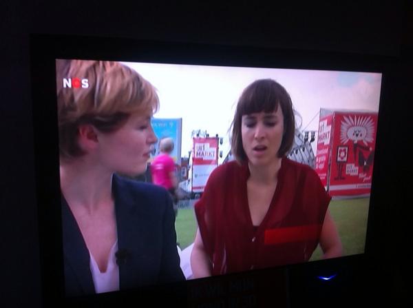 ChosenVjieww's tweet photo. #InBedWithSimone #nosjournaal #Uitmarkt2014  uitzending was kort, maar wel super!! @CatSmits @puckvdijk http://t.co/0LeUWzJvOL