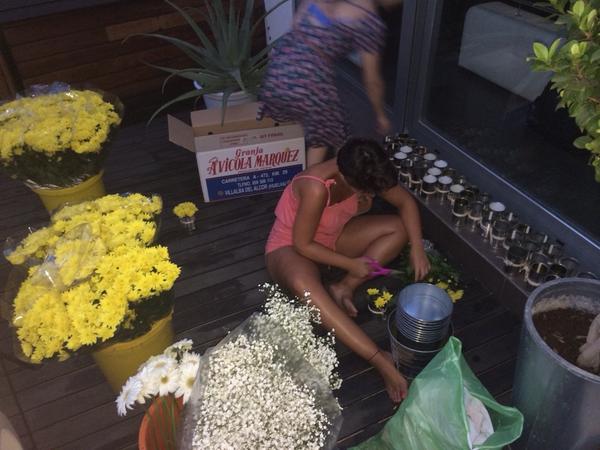 Aquí andamos preparando una boda especial para mañana.