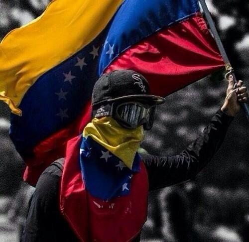 Desde nuestros corazones #ComandoAS quiere agradecer a todos los soldados de franela que luchan por #VenezuelaLibre