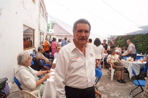 AmadorMonroy's tweet photo. Todos los días deberían ser del adulto mayor para así consentir a nuestros papás y abuelos. http://t.co/cbszmWyrQO