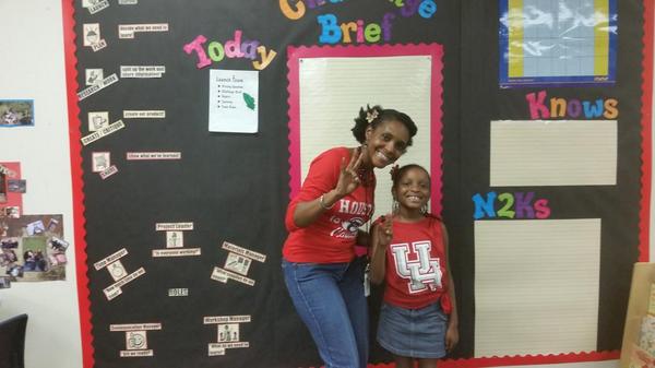 Washingtons1st's tweet photo. College day! #mylove#gocoogs#gettingthemreadyearly#hirschup! http://t.co/2eWLDf2NNF
