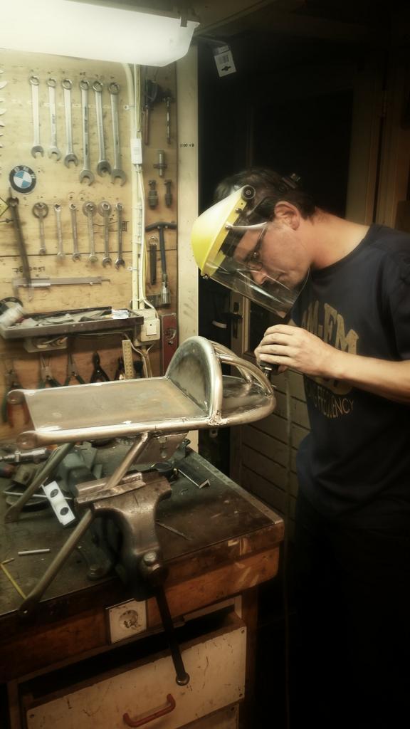 77custombikes tweet media