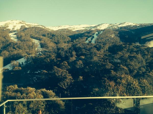 hnuttall2's tweet photo. View from our Apt. What a week at Thredbo! #Backtowork on Monday to relieve @nicolejshepherd from the tools. http://t.co/2rHL2kAZYO