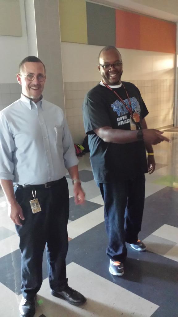 HarpoolMs's tweet photo. Security #howdydance http://t.co/KMIuWdQIiq