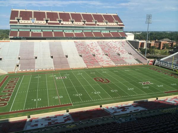 swilkes94's tweet photo. Almost the best day of the week in Norman ☝️ #boomer http://t.co/BGpxb1Eau4