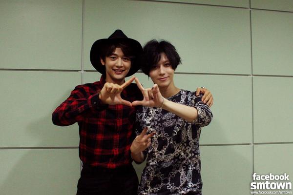 acetaemin's tweet photo. 샤이니(SHINee)
MINHO and TAEMIN at MBC 'Show! Music Core'.
[from FACEBOOK SHINee STAFF] http://t.co/eeJz6ggH9b