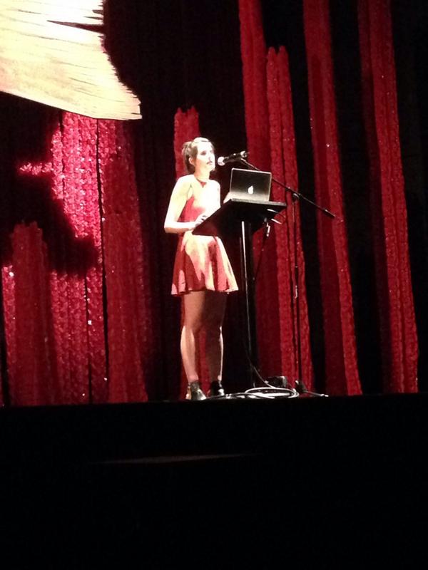 Aimee_Duchamp's tweet photo. @LauraSans presenta #offftherecord en @offfmx #documental #diseño #film http://t.co/435QsqGHZ3