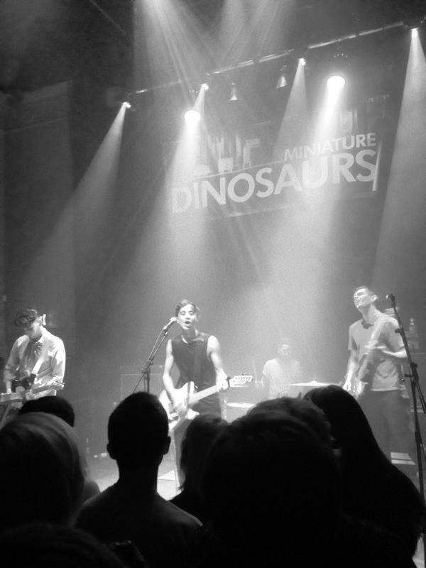 Ross_McShane's tweet photo. Quality set tonight guys!! @Mini_Dinos http://t.co/RaNKhSWbJX