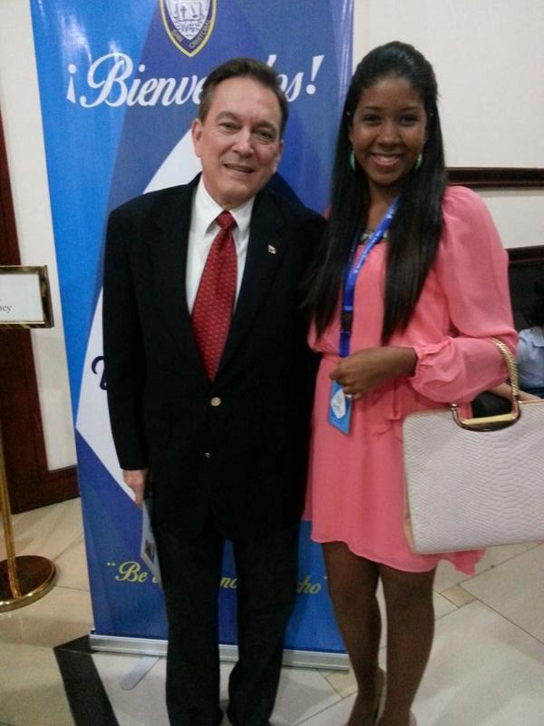 genesissaraii's tweet image. @NitoCortizo Un verdadero honor escuchar sus sabios consejos @IESCYD #YoungDemocracy2014