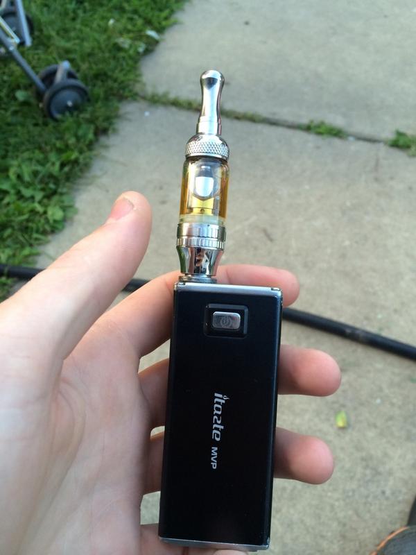 tj_lave's tweet image. I love my vape #itastemvp #itaste #vape #napalm #mistereliquid