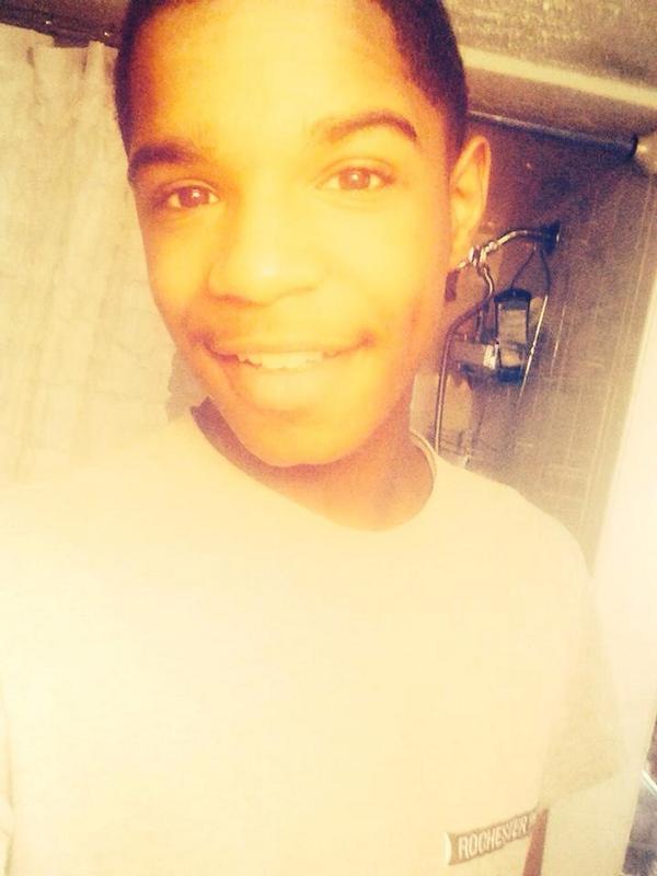 Dezz Ellis (@daddiedezz) on Twitter photo 