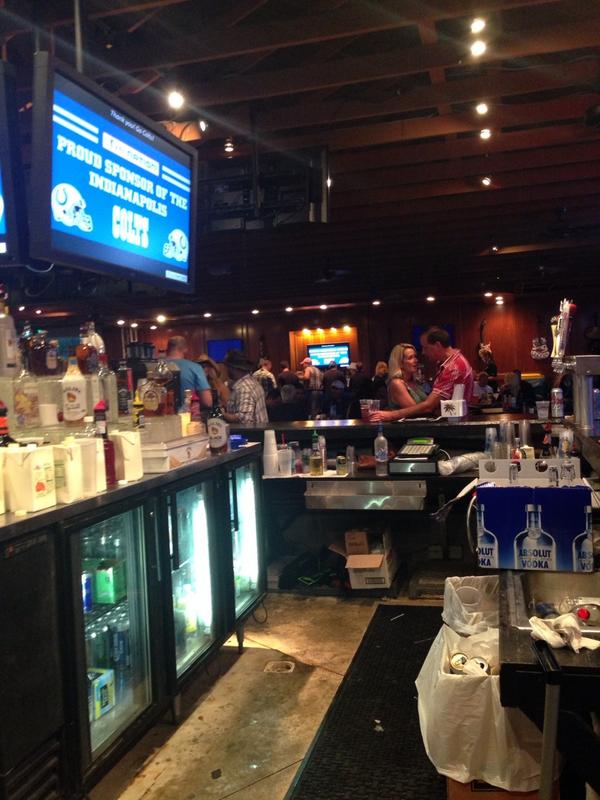 JennSprout's tweet photo. Livin the high life at the Luke Bryan concert!!! Ty DTC!! http://t.co/WeBZkvTZxs